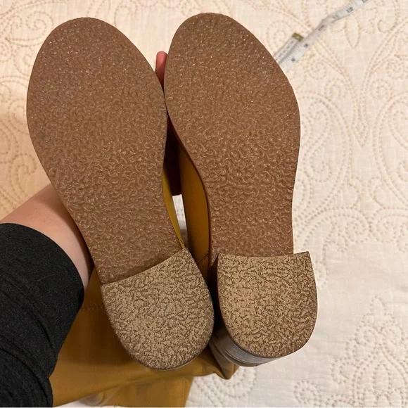 Frye leather banana yellow 14L tall boots - Picture 4 of 6